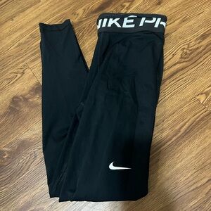 FLAWED Nike Black Leggings Size Small